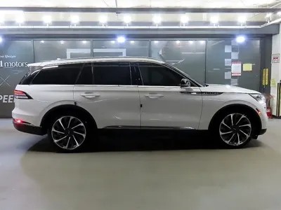 Lincoln Aviator