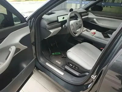 Nio ES8