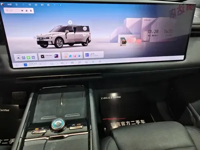Lynk & Co 领克900