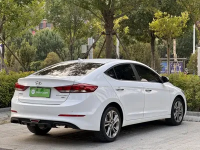 Hyundai Elantra