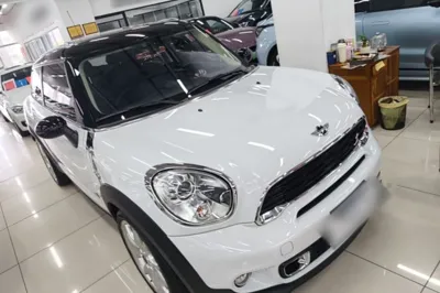 MINI Paceman