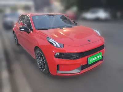 Lynk & Co 03