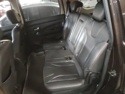 Dongfeng Fengon 370