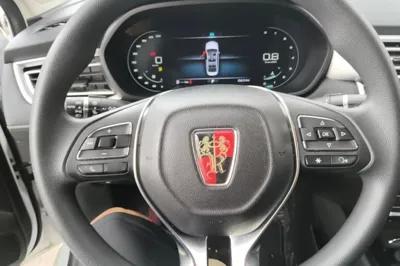 Roewe i5