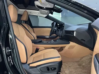 Lexus RZ