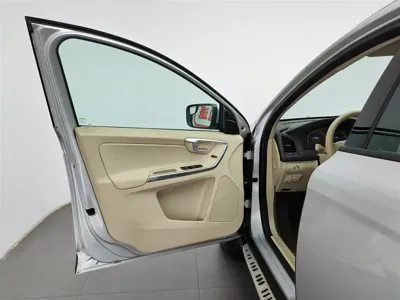 Volvo XC60 (Import)