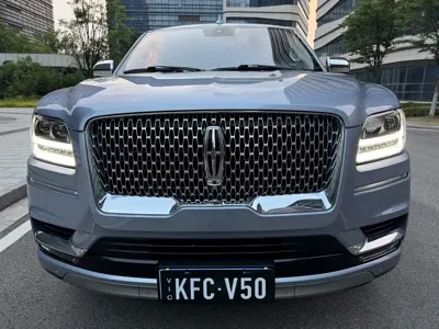 Lincoln Navigator