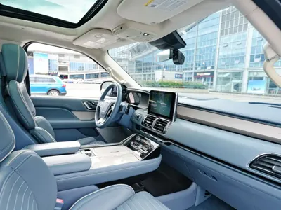 Lincoln Navigator