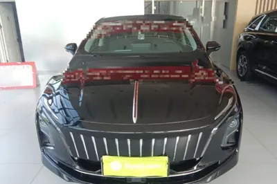 Hongqi E-QM5