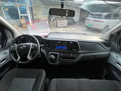 大通 V80