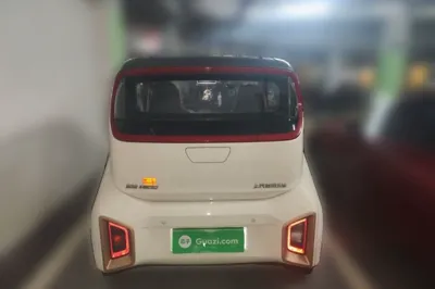 Baojun E200