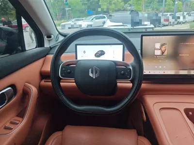 Leapmotor C16
