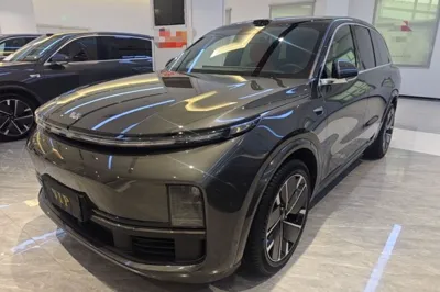 Li Auto L8