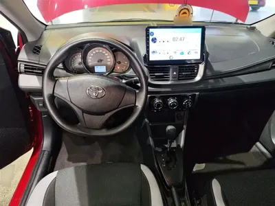 Toyota Yaris L