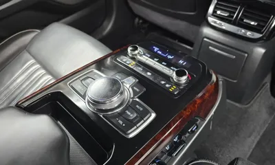 Genesis EQ900