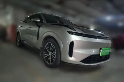 Lynk & Co 08 EM-P