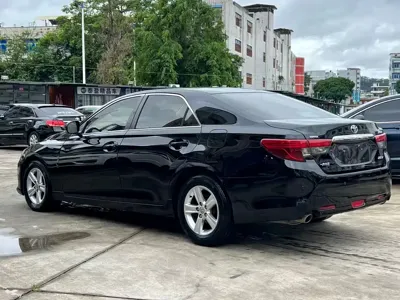 Toyota Reiz