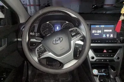Hyundai Elantra (6th Generation