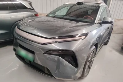BYD Tang L