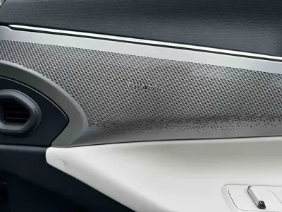 Lynk & Co 08 EM-P