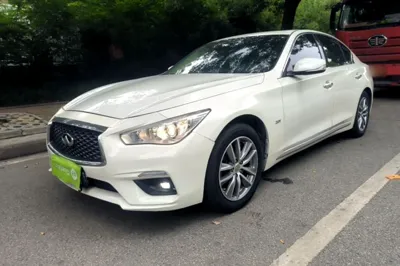 Infiniti Q50L