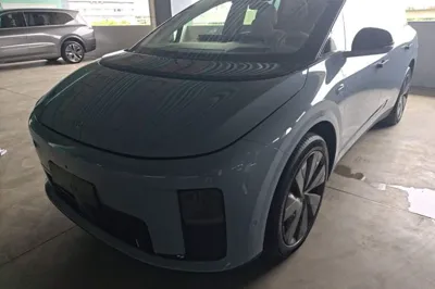 Li Auto Li Auto i8