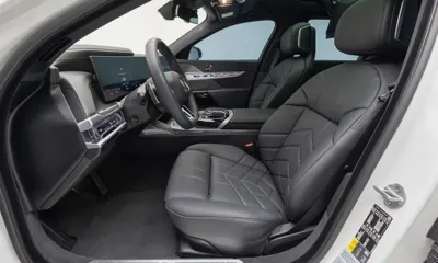 BMW i7