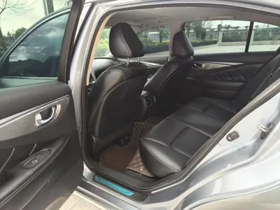 Infiniti Q50L