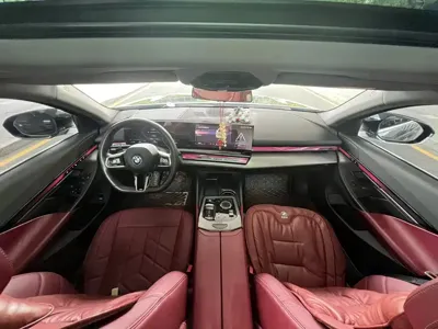BMW i5