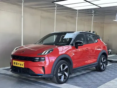Lynk & Co 06
