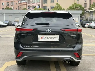 Toyota Crown Kluger