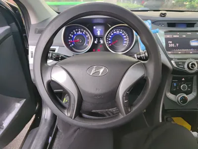 Hyundai Elantra (5th Generation