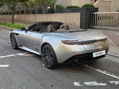 Astonmartin DB12