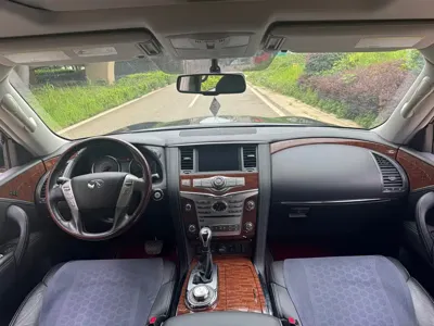Infiniti QX80