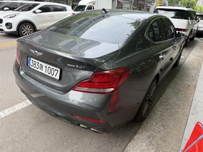 Genesis G70