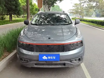 Lynk & Co 01