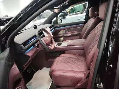 Nio ES8