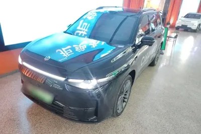 Leapmotor C16
