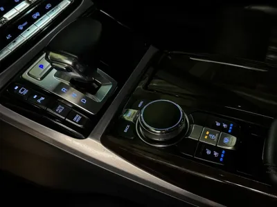 Genesis EQ900