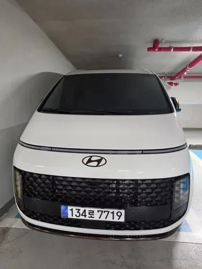 Hyundai Staria