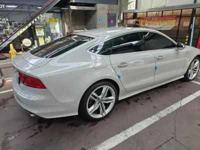 Audi S7