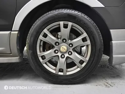 Hyundai Starex