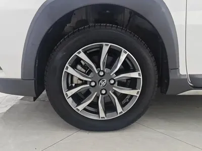 Toyota Yaris L