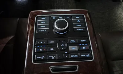 Hyundai Equus