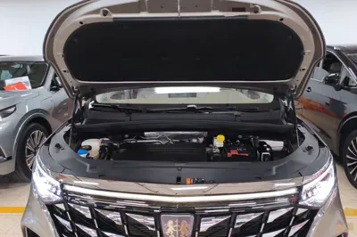 Roewe iMAX8