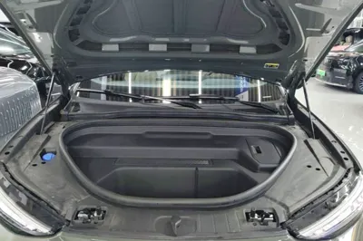 Audi Q6L e-tron