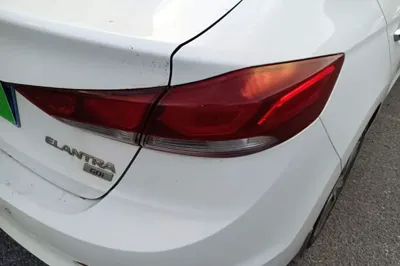 Hyundai Elantra (6th Generation