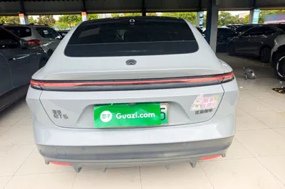 Nio ET5