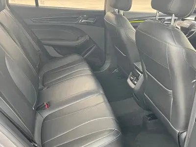 Roewe i5