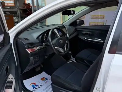 Toyota Yaris L